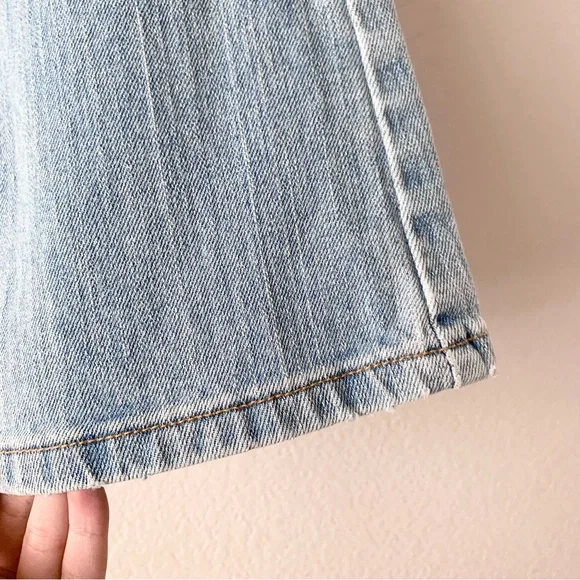 Y2k Levi’s flare denim light wash jeans